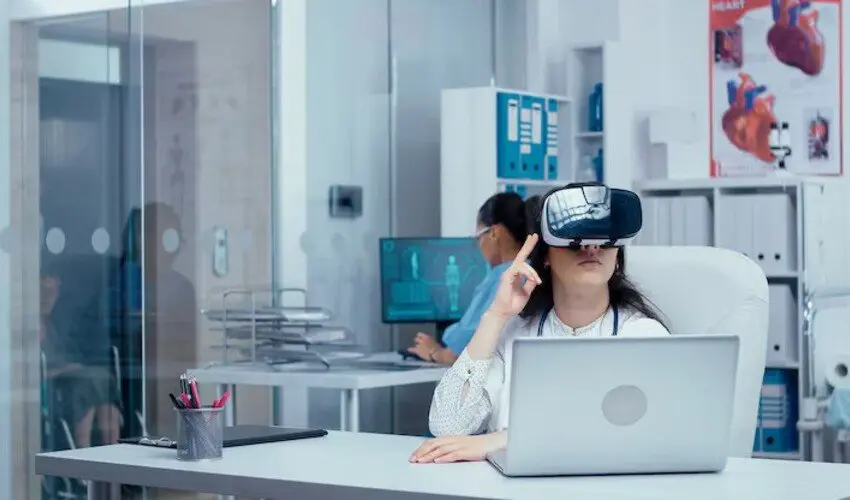 How Machine Learning Virtual Assistants Transform Healthcare for Doctors and Patients?