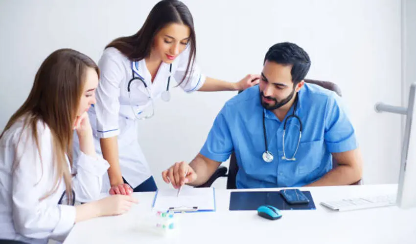 The Essential Guide to Medical Scribes and Medical Assistants: Roles and Responsibilities