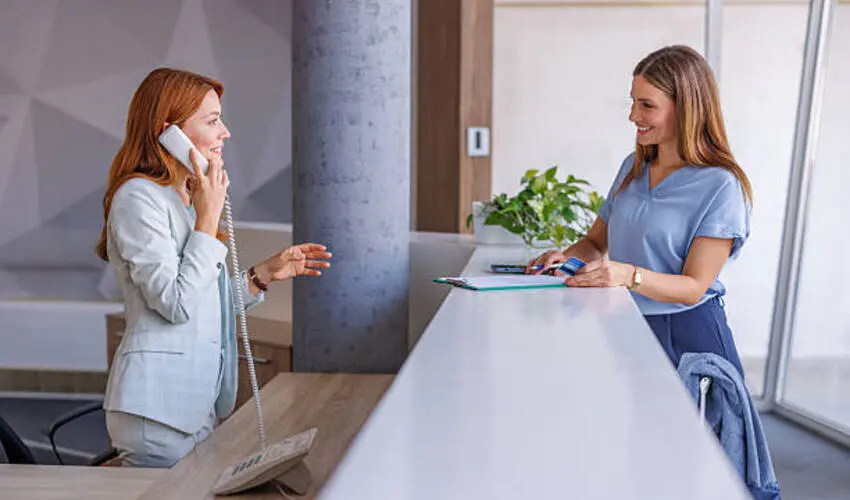 How To Select the Right Virtual Receptionist for Your Medical Practice?